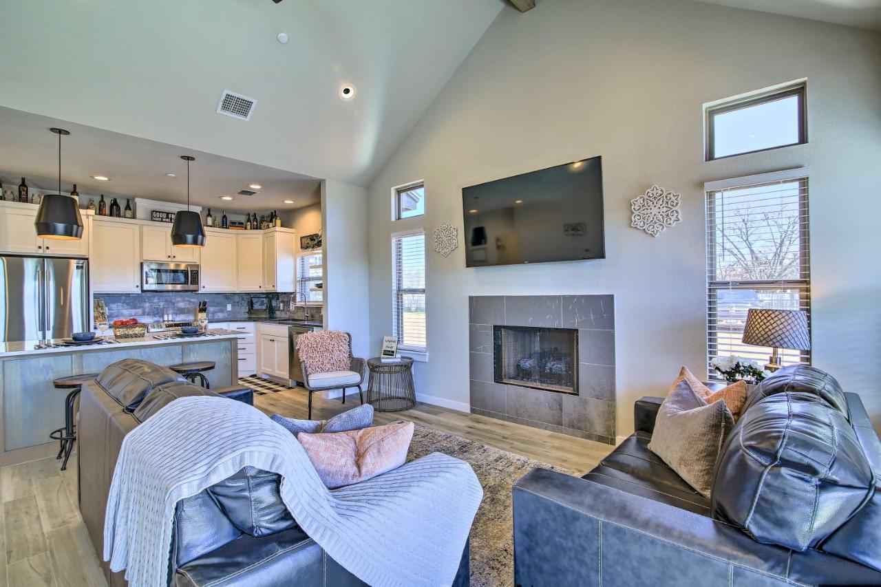 Uncorked Ranch Hill Country Home 1 Mi To Winery فريدريكسبيرغ المظهر الخارجي الصورة